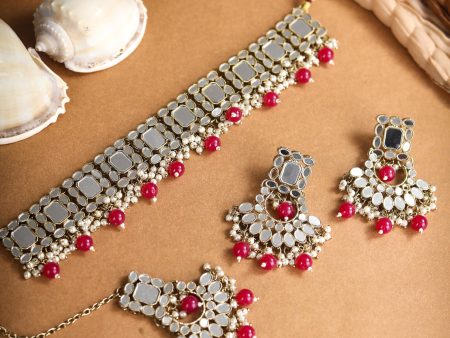 Priyaasi Women White Maroon Kundan Gold Plated Choker Set with MaangTikka For Sale