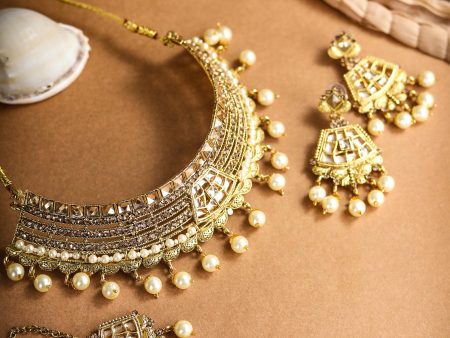 Priyaasi Women White Kundan Gold Plated Choker Set with MaangTikka For Cheap